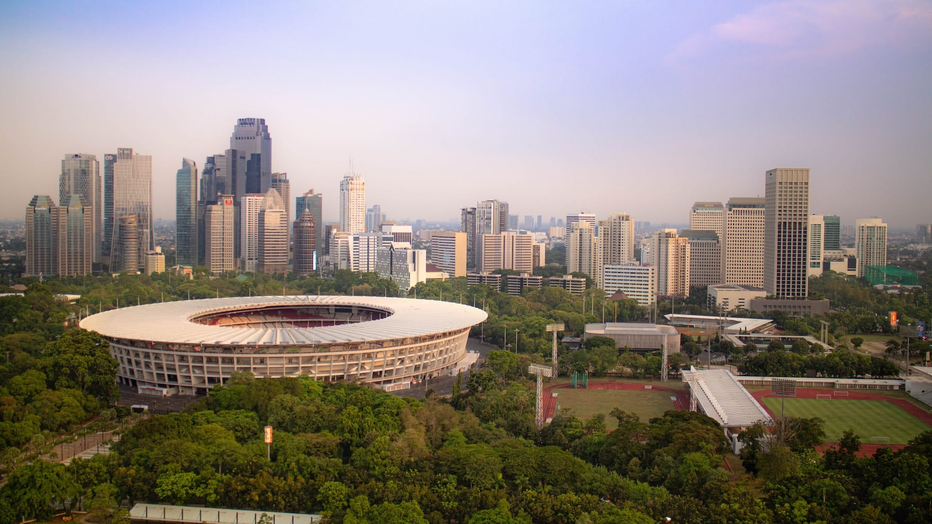 harga hotel di jakarta dekat gbk