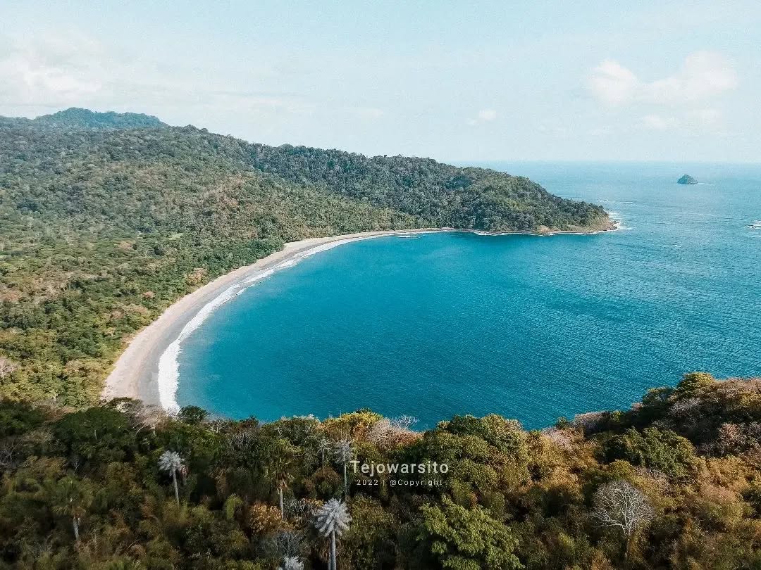 Wisata jember, Pantai Nanggelan