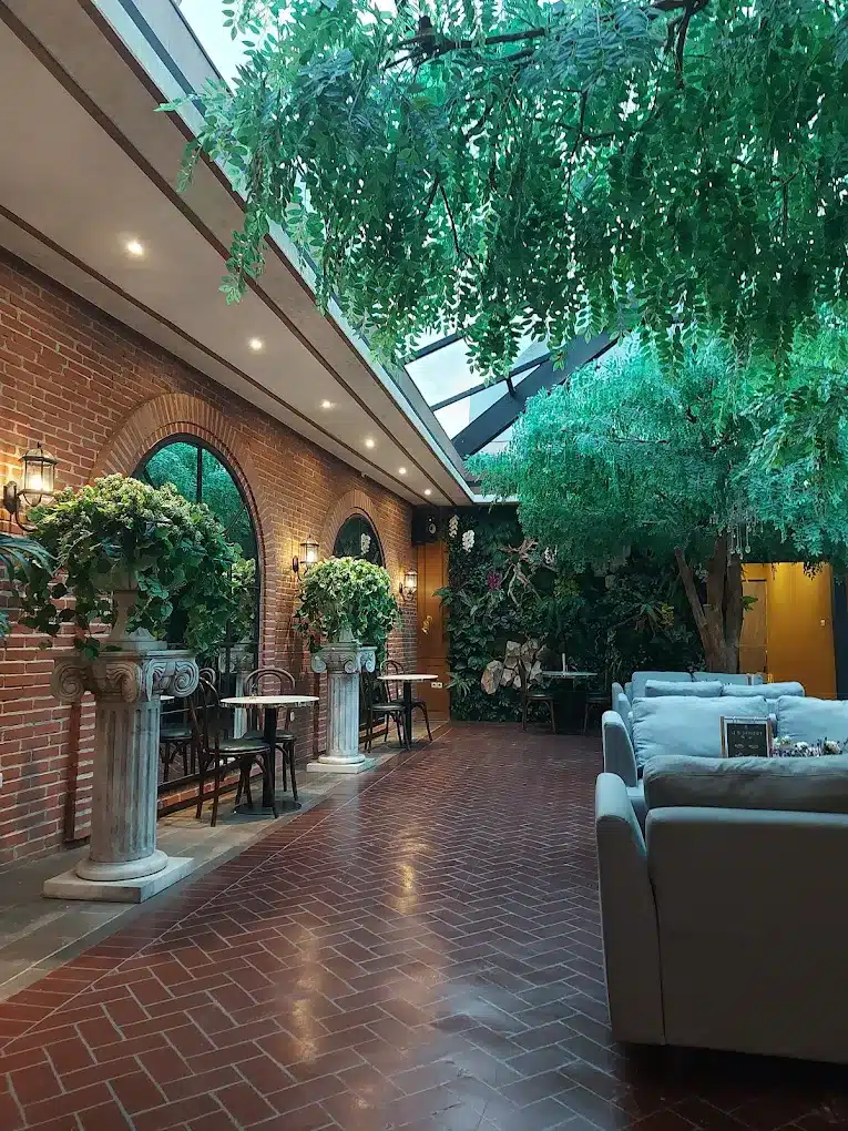 Cafe di Malang, The Grove Cafe Malang
