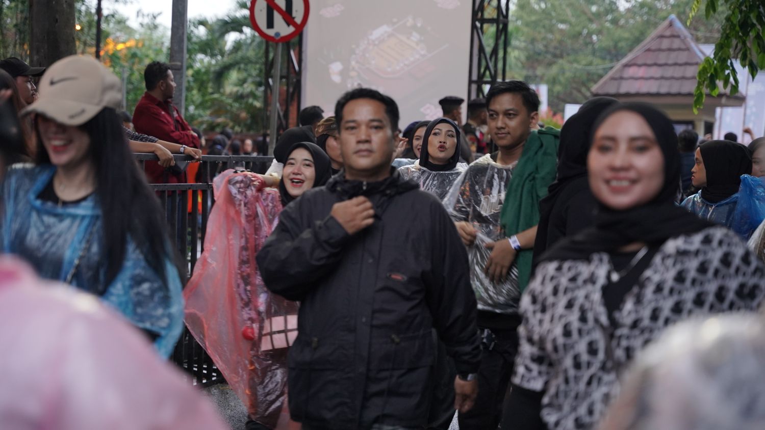 Gate Konser Persembahan Cinta dibuka