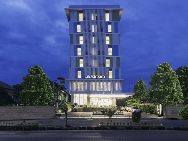 10 Hotel Murah di Cirebon: Terjangkau dan Fasilitas Nyaman! - Dewatiket