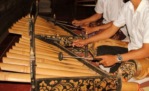 Alat musik Bali, Rindik