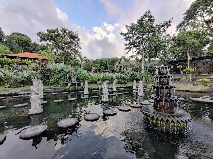 Tempat wisata di Bali, Tirta Gangga Water Palace