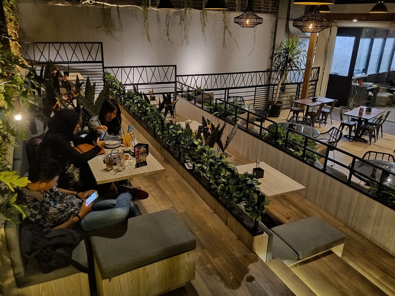 Rekomendasi cafe di Surabaya, Artap Cafe & Art Gallery