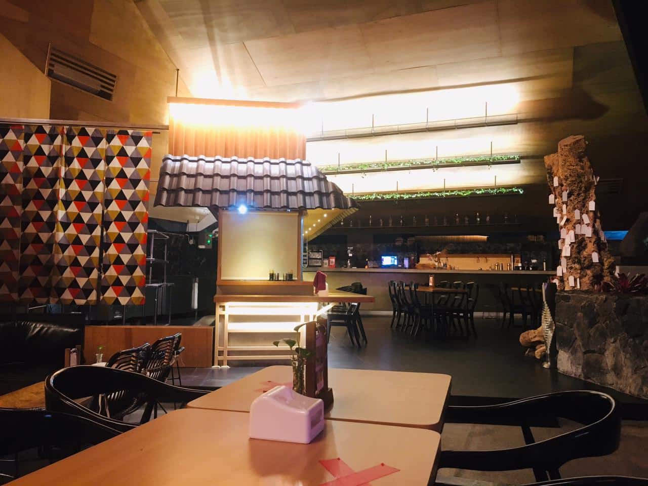 Rekomendasi cafe di Surabaya, Izakaya-Go Resto and Lounge