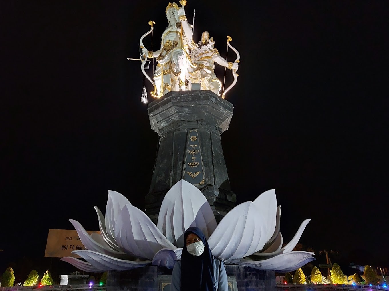 Patung di Bali, Patung Nakula Sahadewa