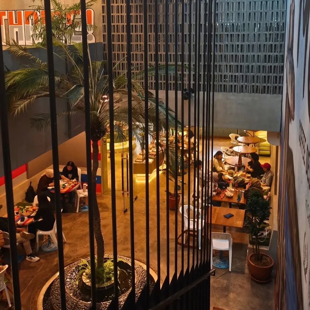 Cafe di Surabaya, Seniman Coffee