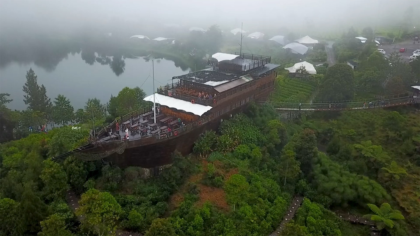 Tempat wisata di Bandung yang lagi hits, Glamping Lakeside Rancabali