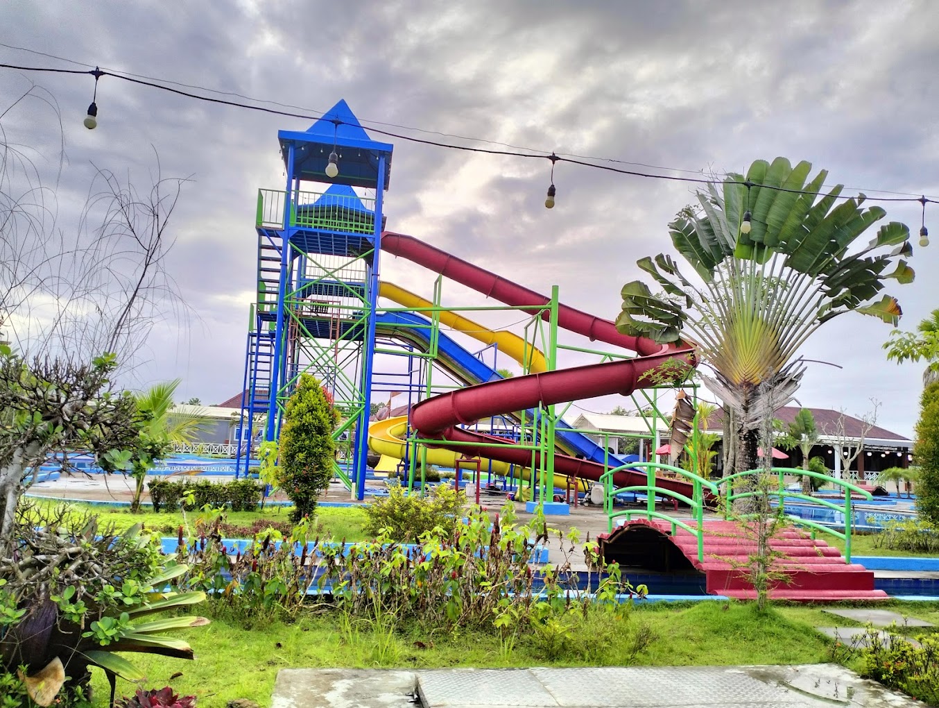 Waterpark Banjarbaru, The Breeze Water Park & Cafe