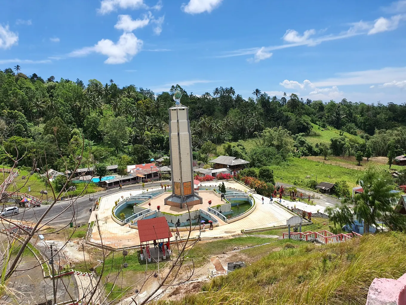 Tempat wisata di Manado yang lagi trend, Bukit Kasih Kanonang