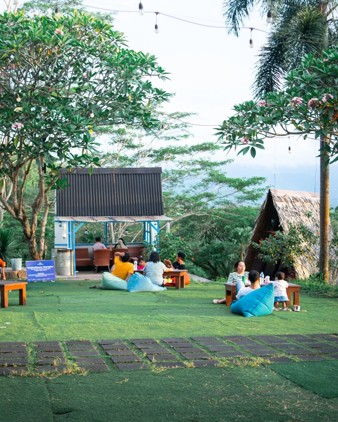 Cafe di Manado, Secret Garden Cafe By Taman Langit