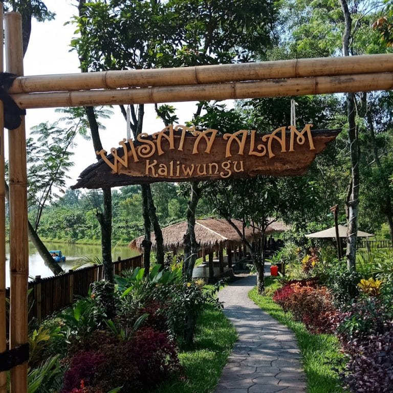 10 Tempat Wisata Karawang yang Lagi Hits: Viral dan Seru! - Dewatiket