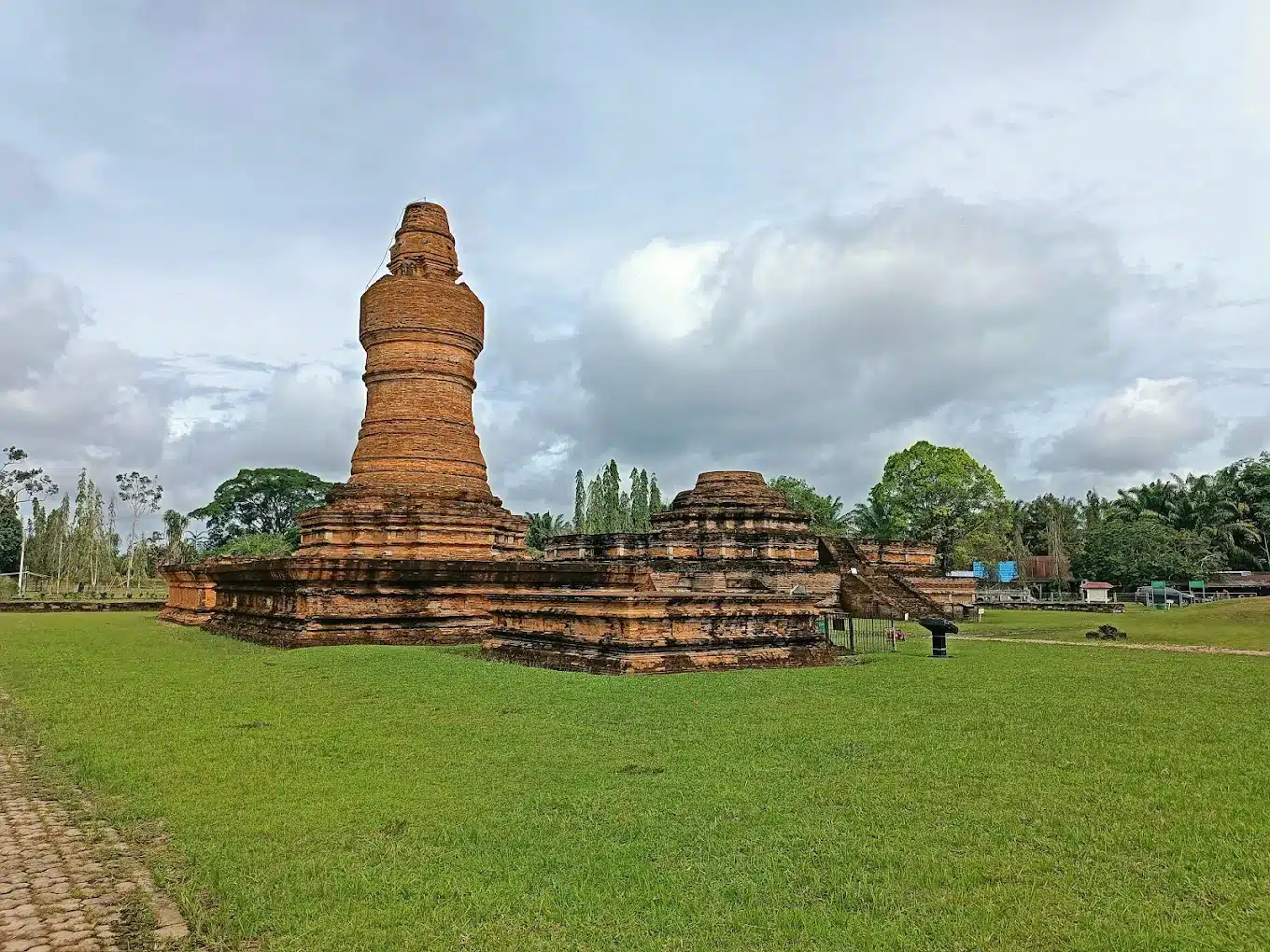 Tempat wisata di Pekanbaru yang lagi hits, Candi Muara Takus