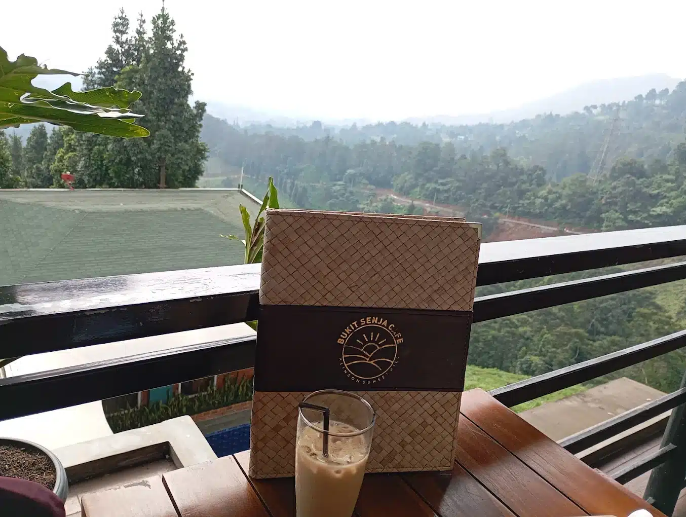 Cafe di Bogor, Bukit Senja Cafe