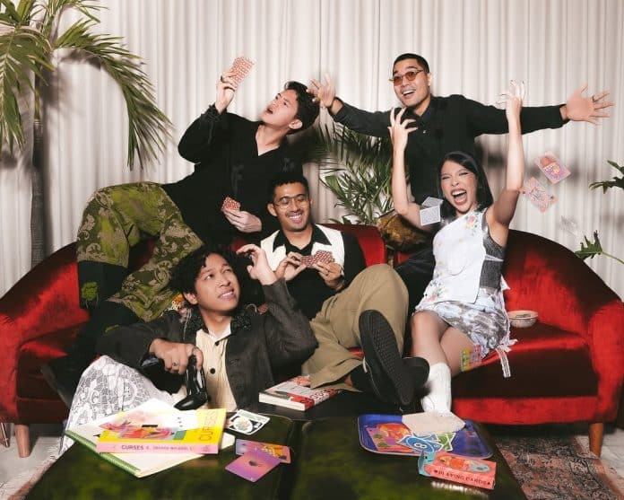 Makna Lagu Sofa