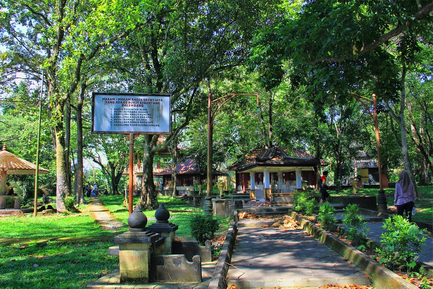 Tempat wisata di Palembang, Bukit Siguntang