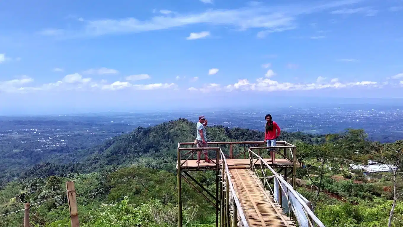 Tempat wisata di Purwokerto, Bukit Tranggulasih