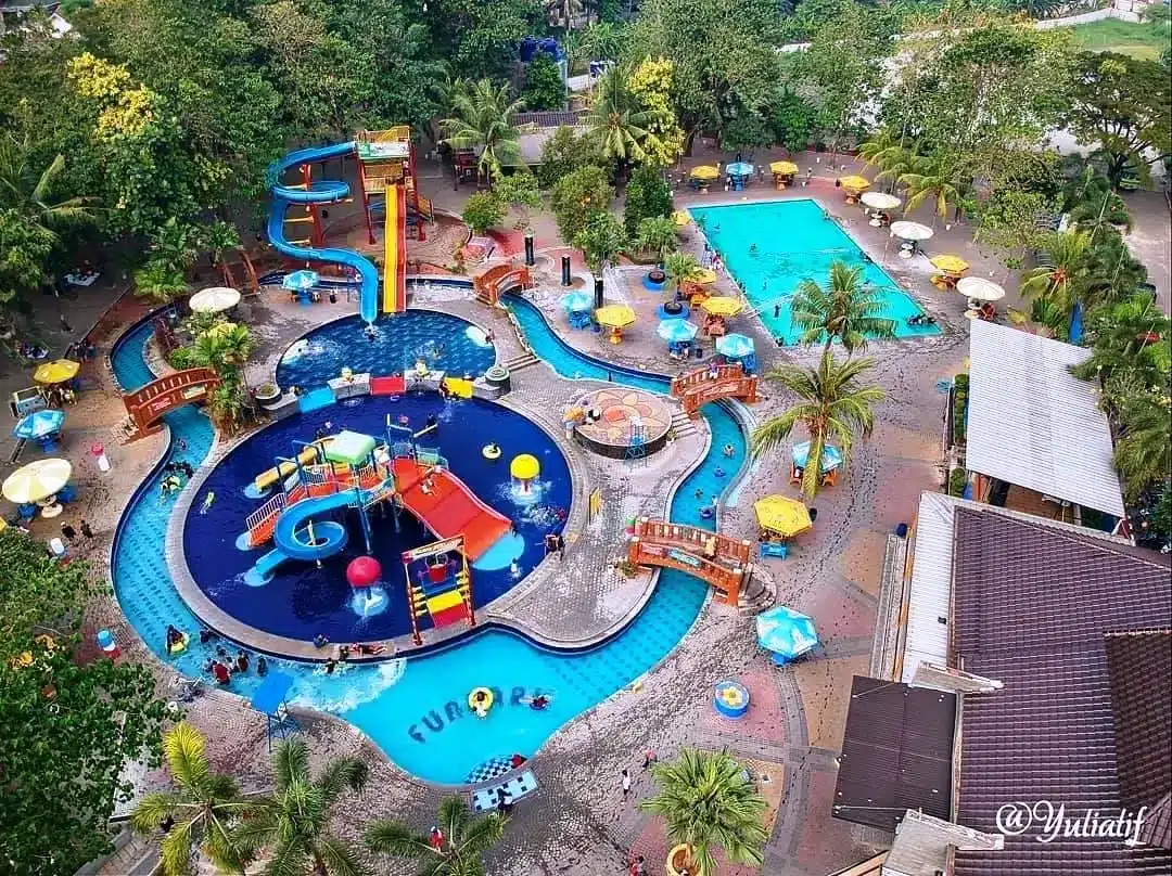 Kolam renang di Tangerang, Fun Park Water Boom permata