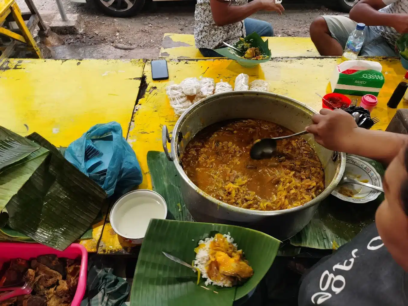 Makanan khas Jombang, Nasi Kikil Bu Tandur