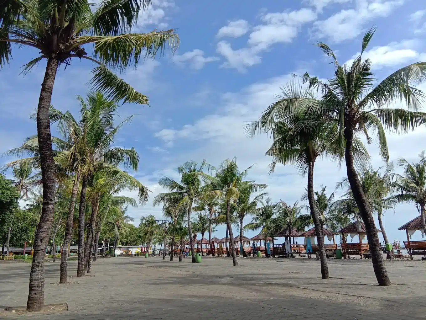 Tempat wisata di Makassar, Pantai Akkarena