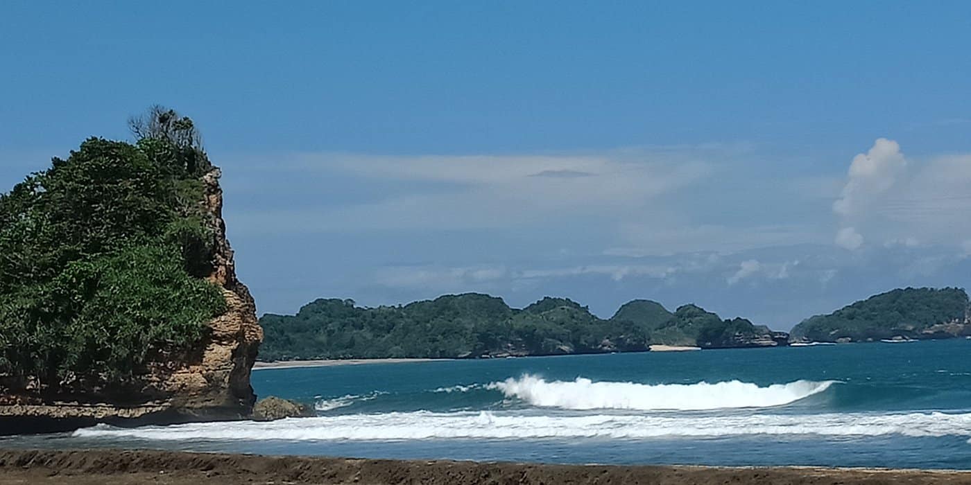 Tempat wisata di Malang,  Pantai Parang Dowo