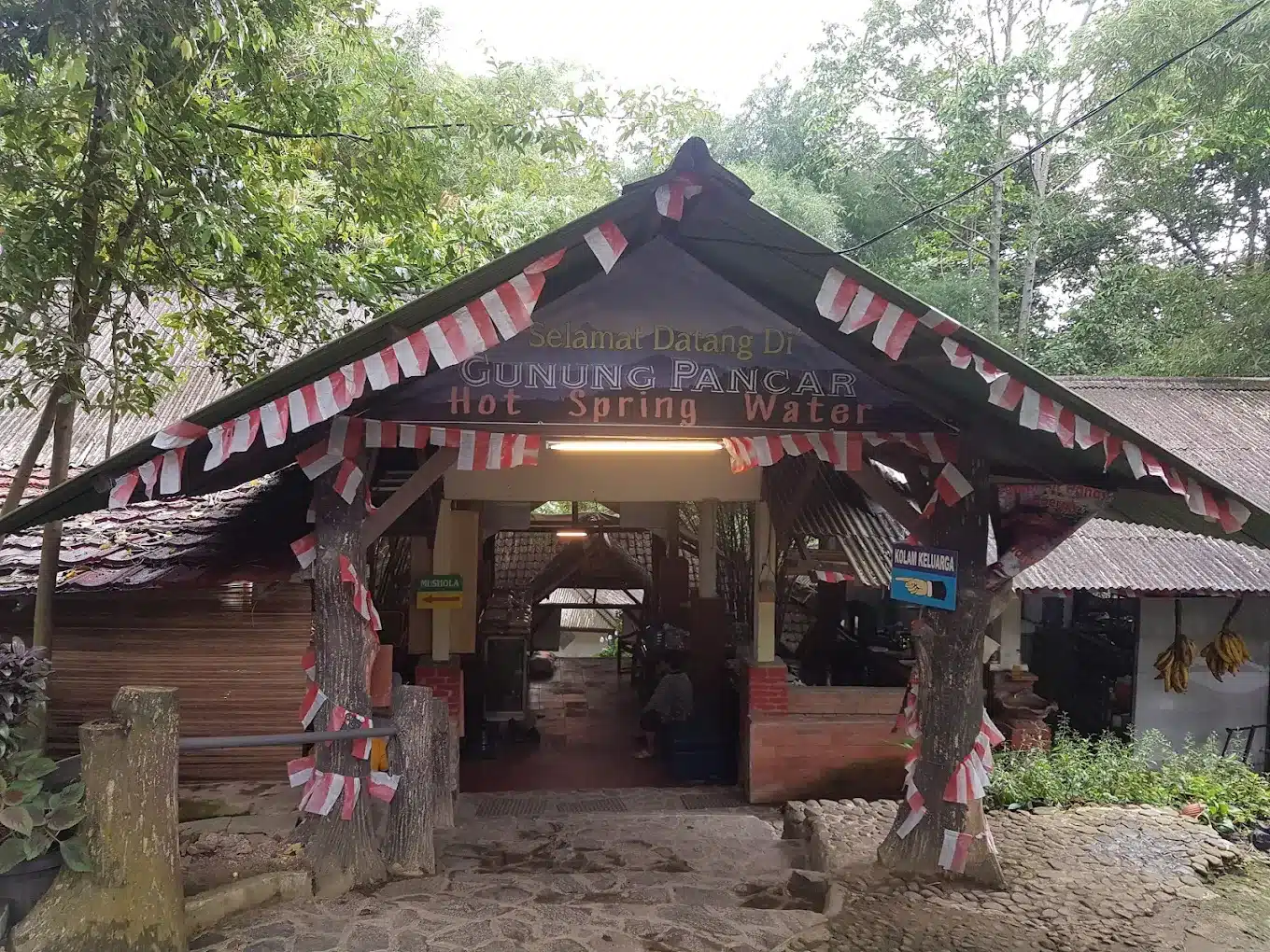 Pemandian Air Panas Gunung Pancar