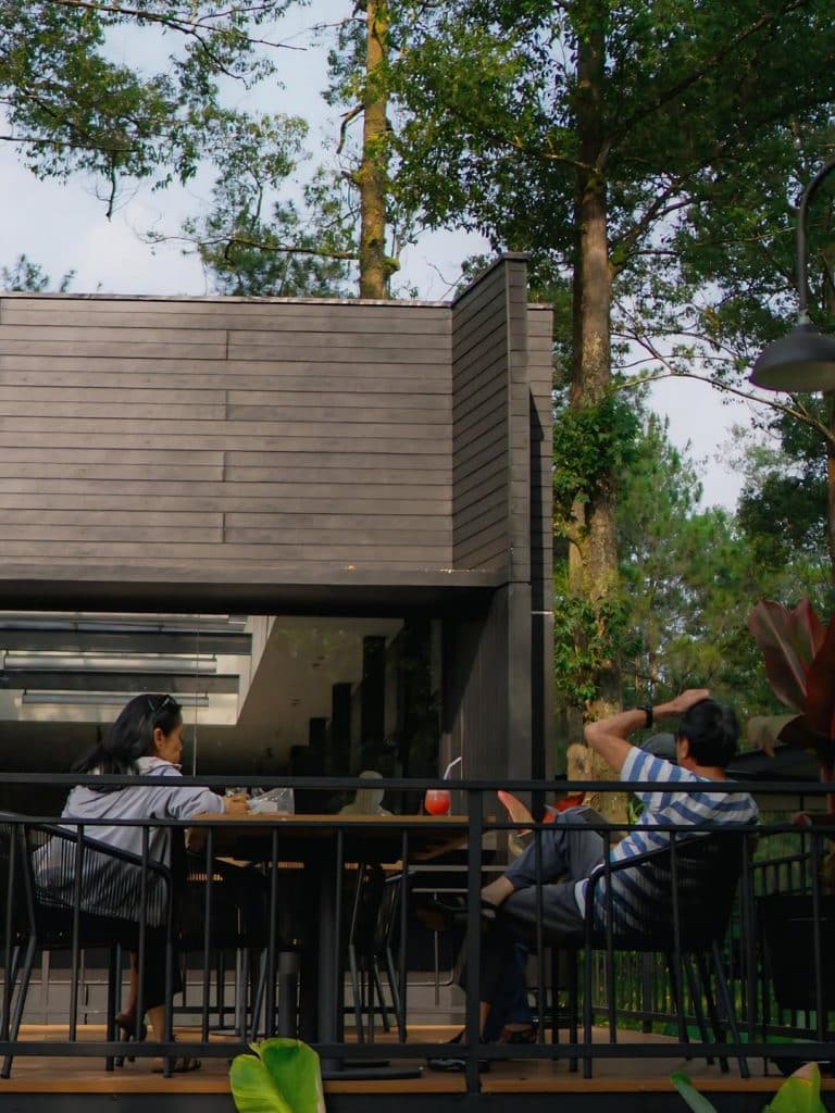 Cafe Rasa 15 Cafe di Malang View Bagus yang Instagramable Banget! - Dewatiket