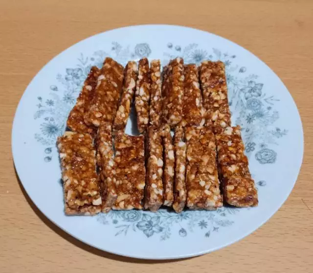 Makanan khas Tulungagung, Enting-enting Kacang
