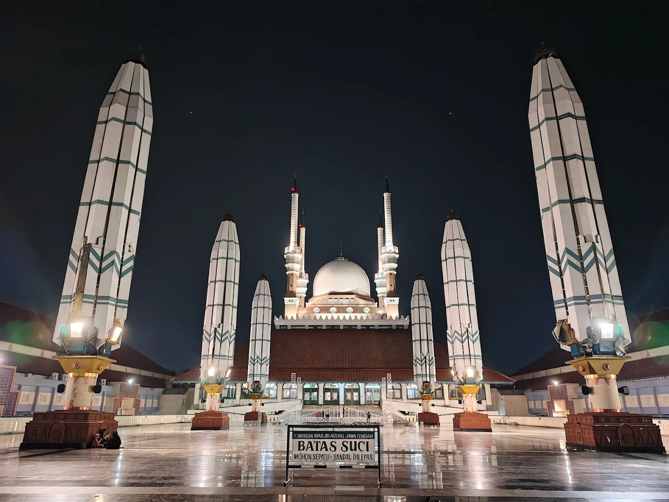 Tempat wisata di Semarang, Masjid Agung Jawa Tengah