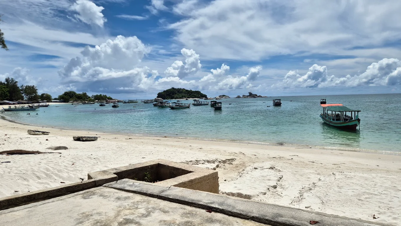 Tempat wisata di Bangka Belitung, Pantai Tanjung Kelayang