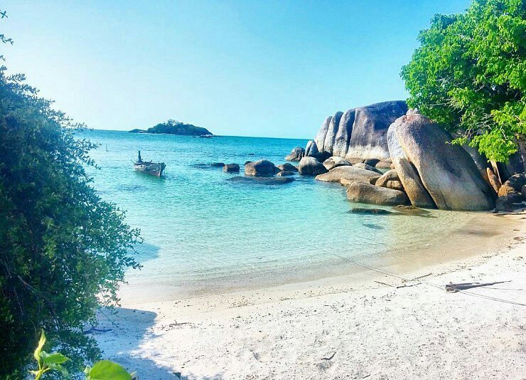 Tempat wisata di Bangka Belitung, Pantai Tanjung Tinggi