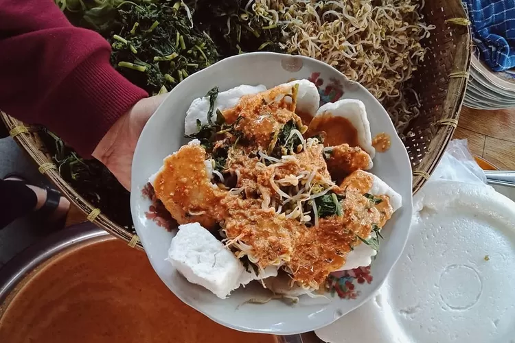 Makanan khas Tulungagung, pecel punten tulungagung