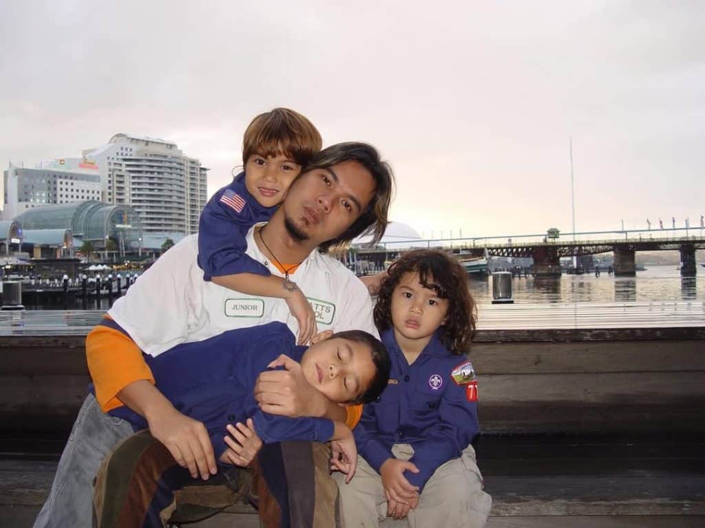 Profil dan Biodata El Rumi yang Terkenal Cerdas dan Berbakat! - Dewatiket