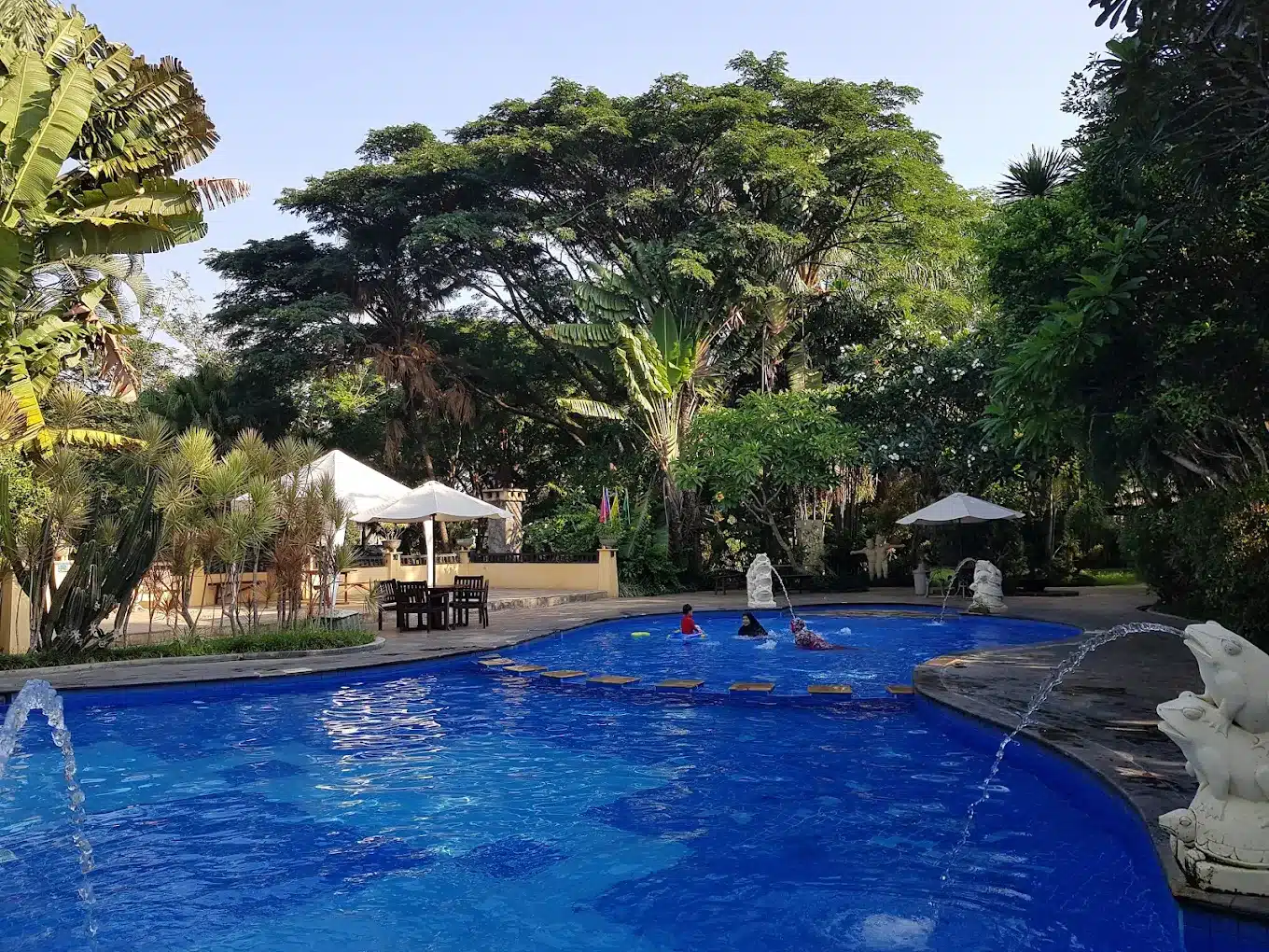 Kolam renang di Malang, Araya Family Club