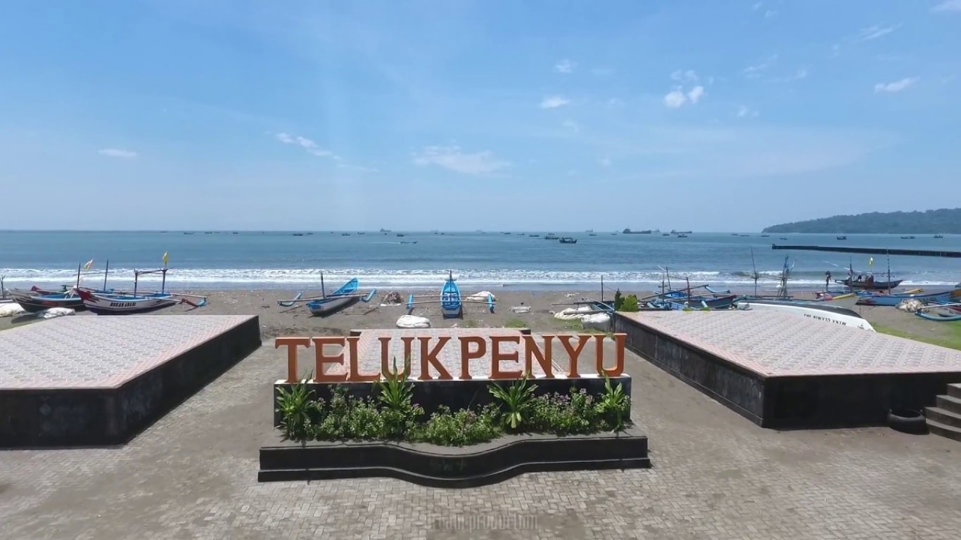 Tempat wisata Cilacap, Pantai Teluk Penyu