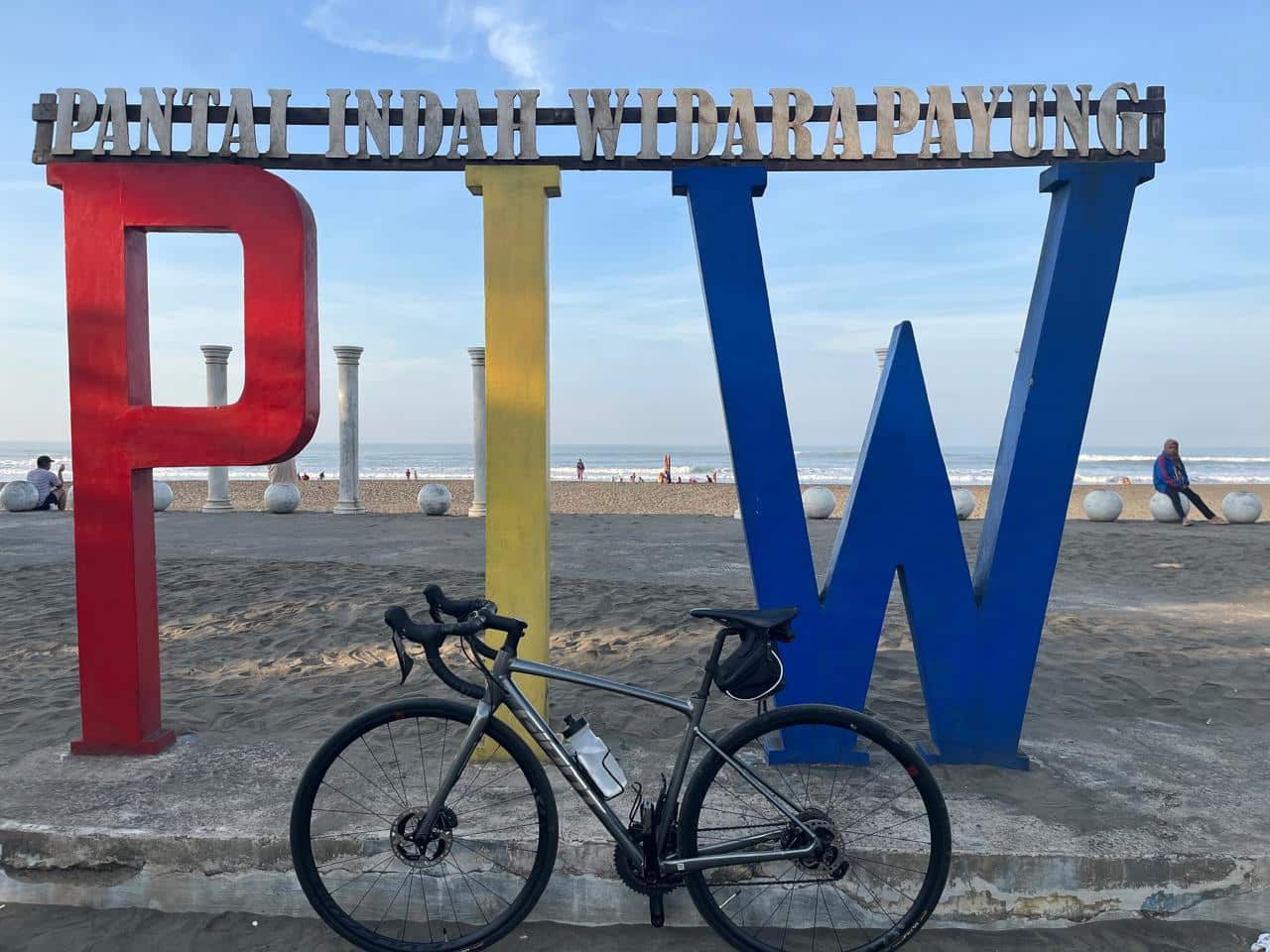 Tempat wisata Cilacap, Pantai Widarapayung